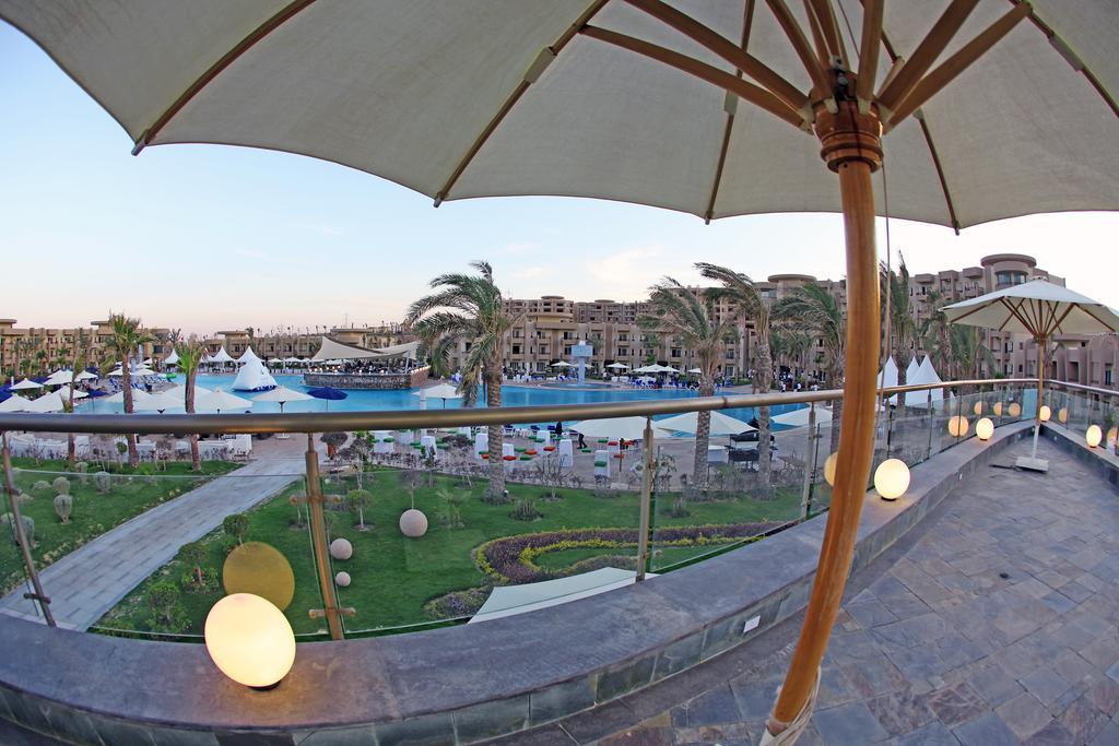 מלון עיין סוחנה Grand Ocean El Sokhna מראה חיצוני תמונה The resort's pool area