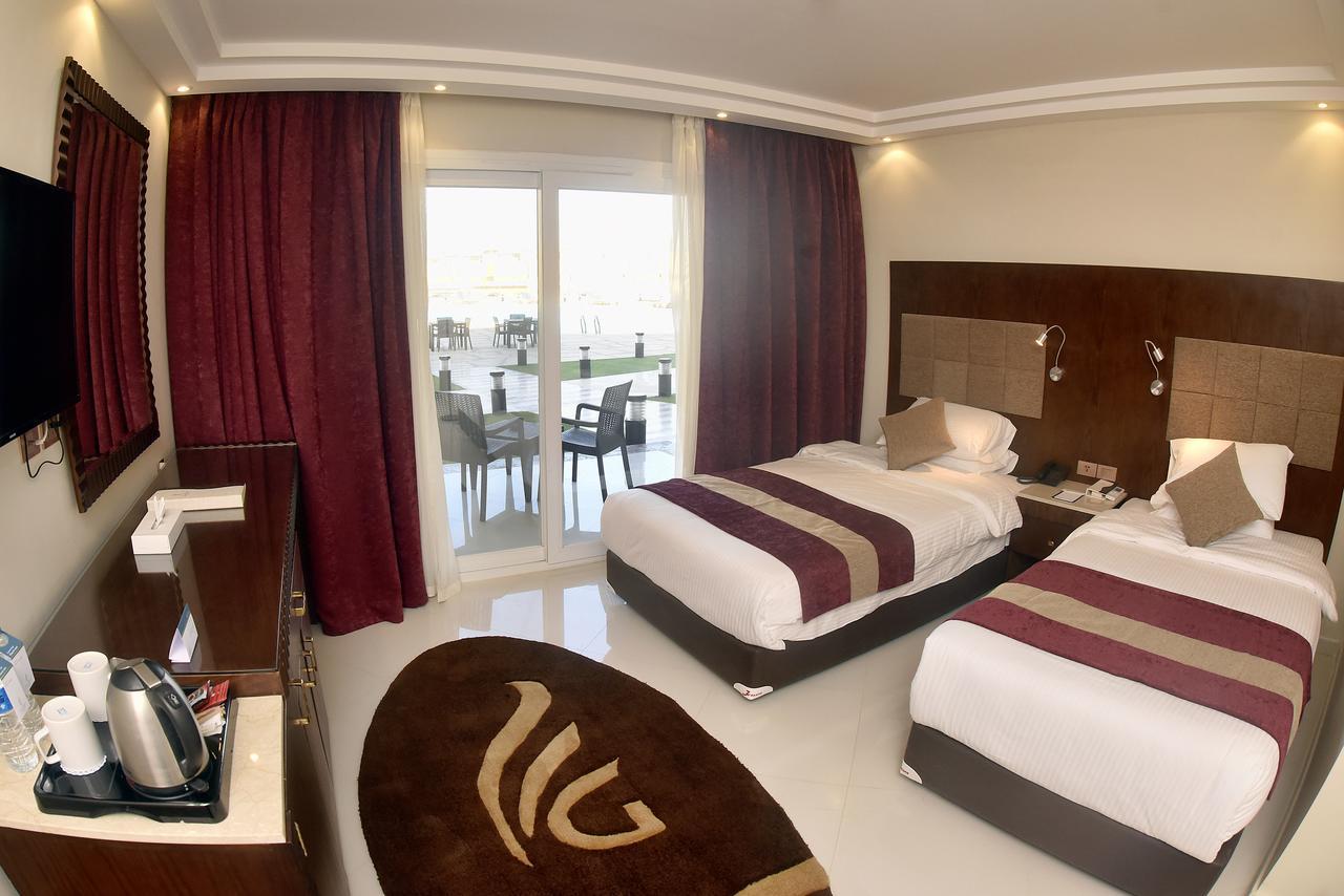 מלון עיין סוחנה Grand Ocean El Sokhna מראה חיצוני תמונה A room at the hotel