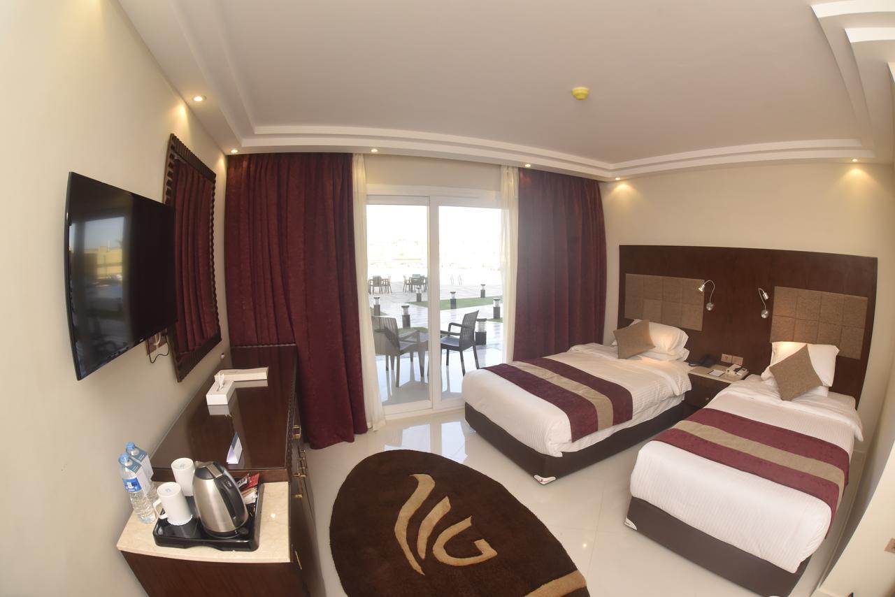 מלון עיין סוחנה Grand Ocean El Sokhna מראה חיצוני תמונה A room at the hotel