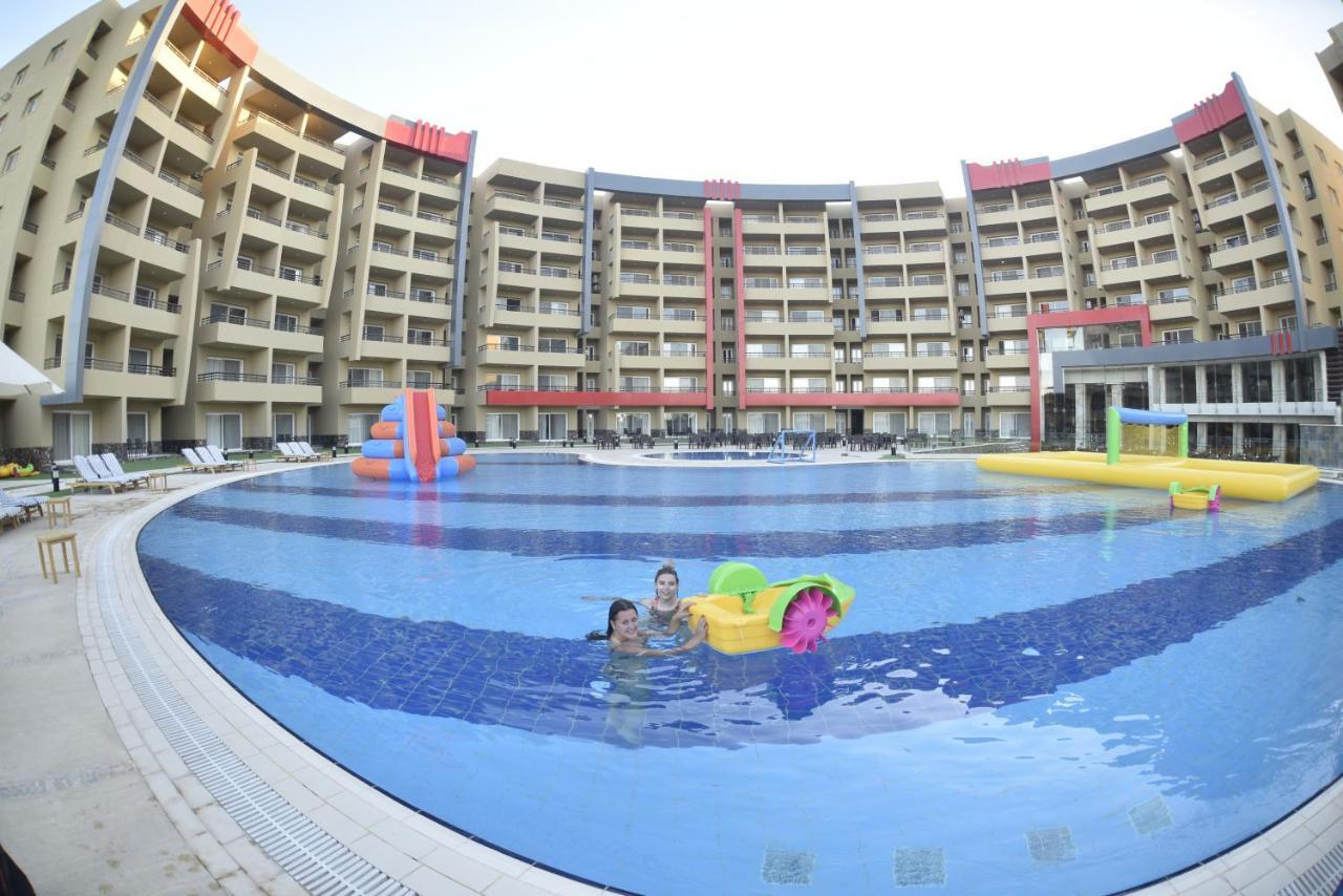 מלון עיין סוחנה Grand Ocean El Sokhna מראה חיצוני תמונה The swimming pool at the hotel